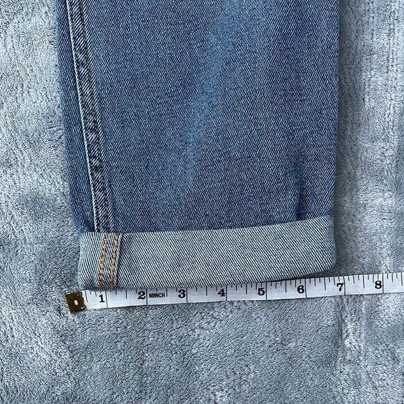 Hollister Ultra High-Rise Mom Jeans - Picture 4 of 12